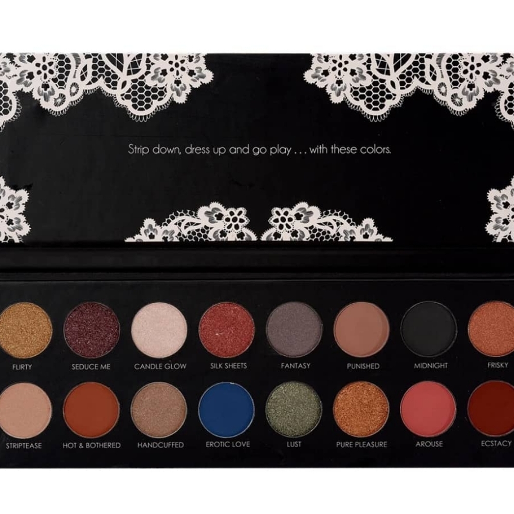 Eye shadow pallette